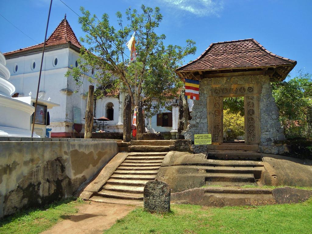 Holiday Home Bentota Exterior photo